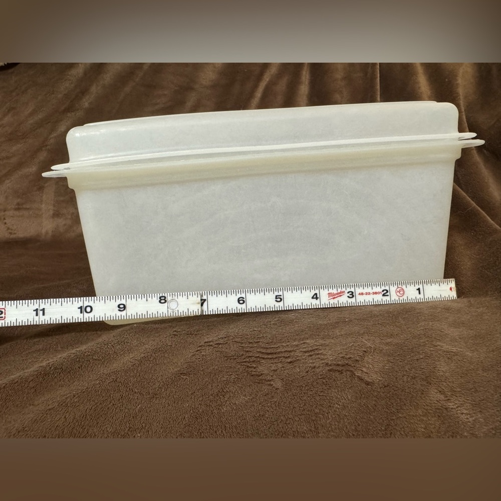 Vintage White bread Tupperware Storage Container - Picture 3 of 5
